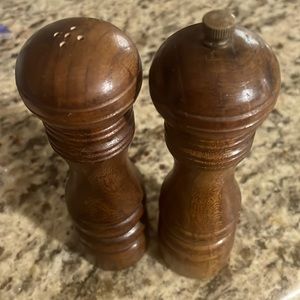 Vintage Salt and Pepper Mill PENZEYS 6 in dark finish